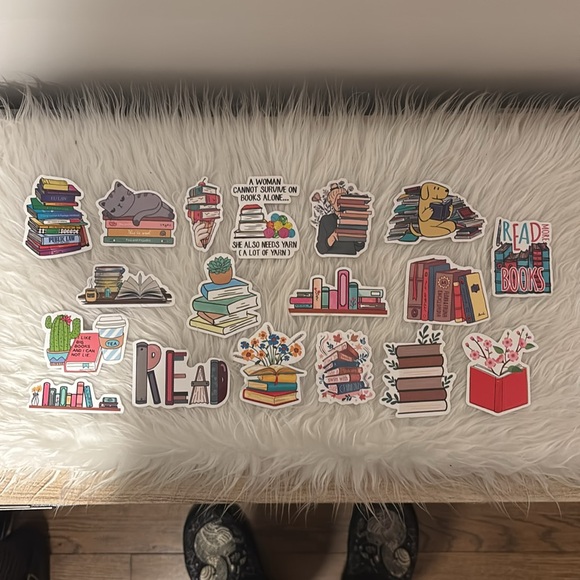 18 Reading Themed Stickers 📚 - Picture 2 of 5
